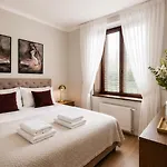 Arianska 16 By Nearto Pl Aparthotel Krakov
