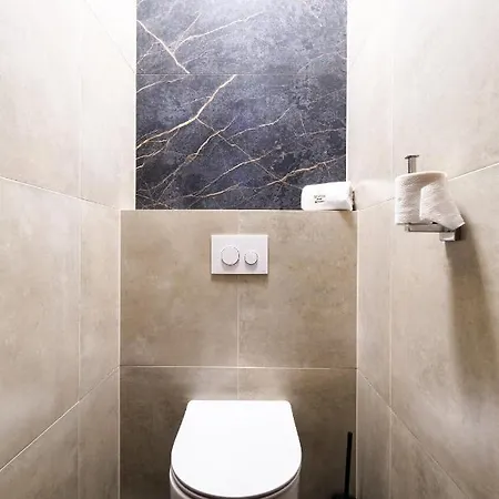 Aparthotel Arianska 16 By Nearto Pl