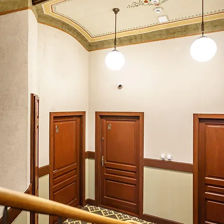 מלון דירות Arianska 16 By Nearto Pl 4*