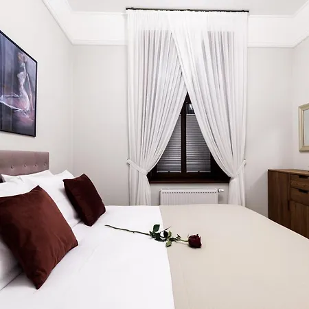 מלון דירות Arianska 16 By Nearto Pl