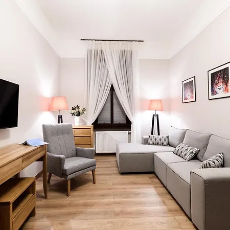 מלון דירות Arianska 16 By Nearto Pl 4*