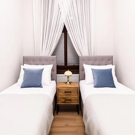 Arianska 16 By Nearto Pl מלון דירות קרקוב