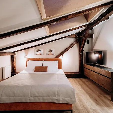 מלון דירות Arianska 16 By Nearto Pl 4*