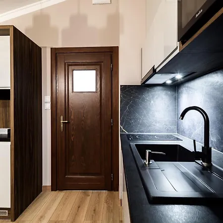 מלון דירות Arianska 16 By Nearto Pl 4*