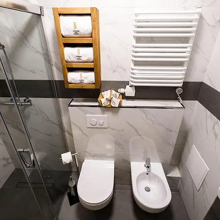 מלון דירות Arianska 16 By Nearto Pl 4*